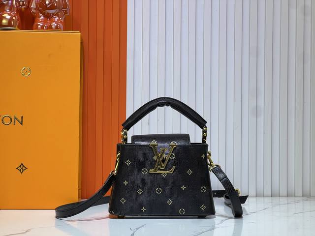 独家实拍 M59939 M94519 金字包 Capucines手袋 本款 Capucines 迷你手袋展露细腻 Taurillon 皮革的微妙莹泽，点缀标志性