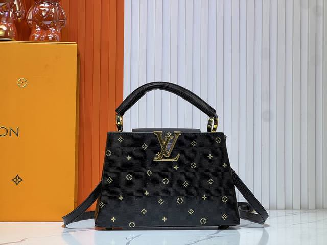 独家实拍 M59939 M94519 金字包 Capucines手袋 本款 Capucines 迷你手袋展露细腻 Taurillon 皮革的微妙莹泽，点缀标志性