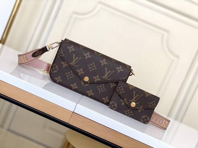 变码芯片 M80091 粉色三件套 Multi pochette FéLicie 三合一 主包袋的麻将包可以放下最大号的Iphone 手机,内里有一个隔层和三个 变码芯片 M80091 粉色三件套 Multi pochette FéLicie 三合一 主包袋的麻将包可以放下最大号的Iphone 手机,内里有一个隔层和三个