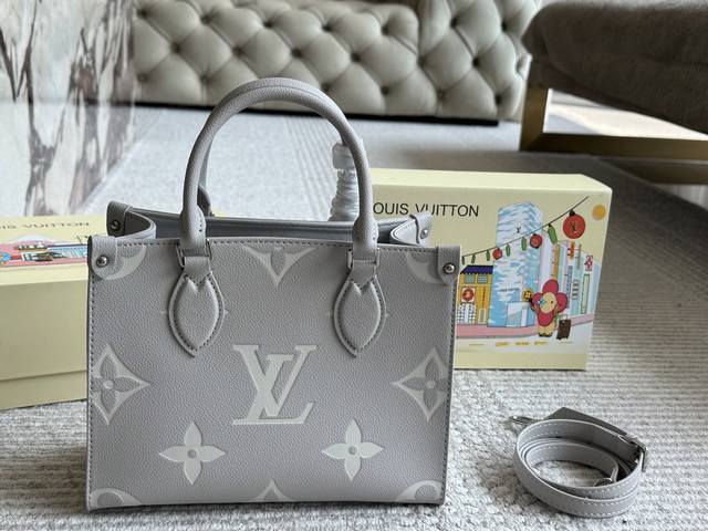 配盒 秋冬限定 Size：25*19Cm 质量超好 懂货来 整个包都是牛皮 品质 Onthego小号手袋 搜索 L家 Onthego购物袋