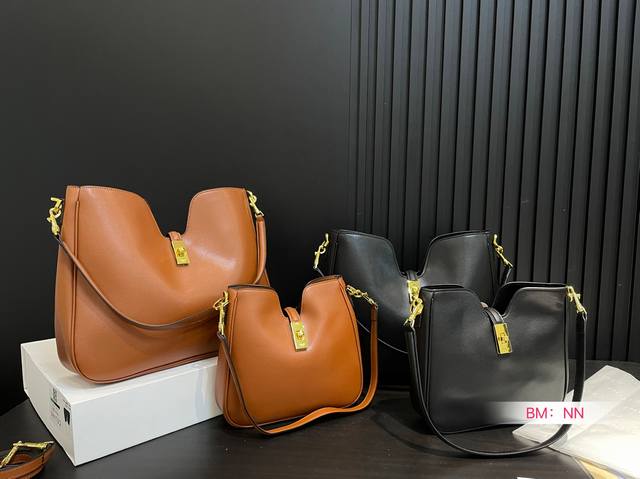 小号 大号 配折叠礼盒 Celine赛琳新款 Camille16Soft一眼万年啦~ 轻巧精致，通勤约会一包搞定！ 超级实用哦！ 尺寸：大号36*29 小号25