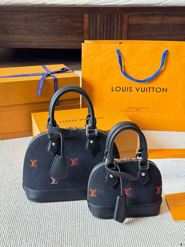 Lv Lv Alma Bb印花牛皮贝壳包 原版高品质 包包这款Retiro 手袋以标志性的老花面料制成 经典永恒。优雅低调的外形设计和宽敞的包身更加入了实用性。