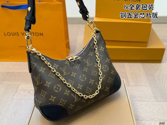 原版复刻 飞机盒 钢五金 芯片版 黑色Lv牛角包 最新断货王，听我的一定要入，已经帮你们去对比过了， 直接省了一万多的最新牛货！柜上最新款，最最最好看的新款牛角