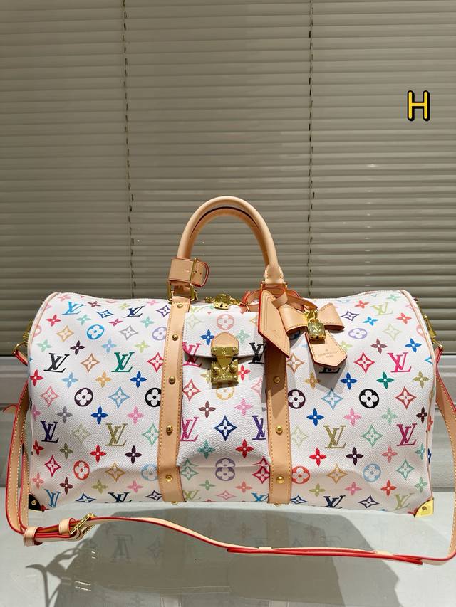 Lv Keepall Bandouliere旅行袋 超酷中Lv Keepall老花旅行袋 Lvkeepall 出差旅行最常用的一只包 这是超酷的一只包 可以做健