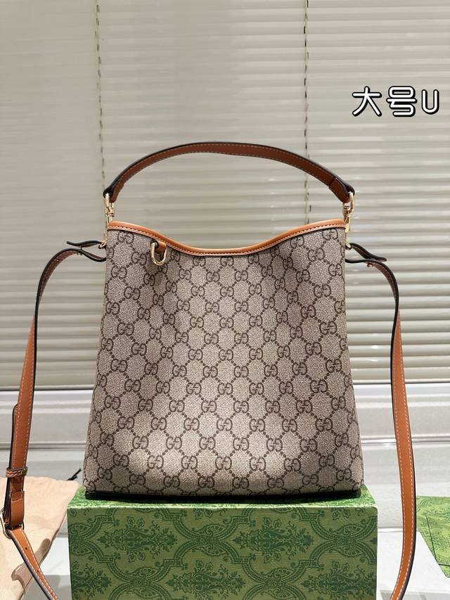 牛皮 盒 原单专柜品质 水桶包 原版牛皮 原单顶级版 Gucci 水桶包 最新系列，链条包，配原版乌木色牛皮～这个款复古韵味特别浓，对版，原版内里！上身效果也超