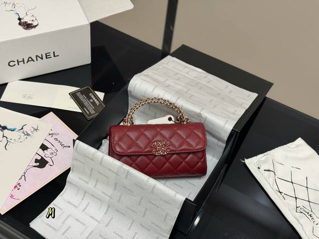 配全套包装 Size：18Cm 香奈儿23p Kelly 最美的23p，太好看了想要马上滴滴Sa的冲动 新包真的超香哦！ 牛皮品质