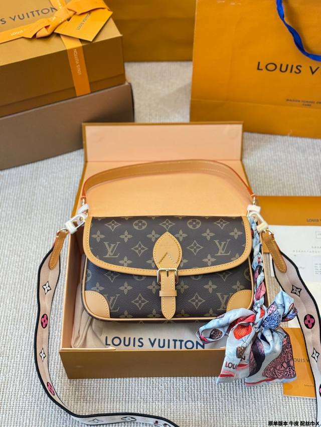 原单版本 牛皮 配丝巾 天呐Lv法棍包穿搭也太好看了吧 无滤镜的上身实拍先 自从Speedy20开始就种草了这个系列然后又特别喜欢 双肩带的配置让复古的气质中又