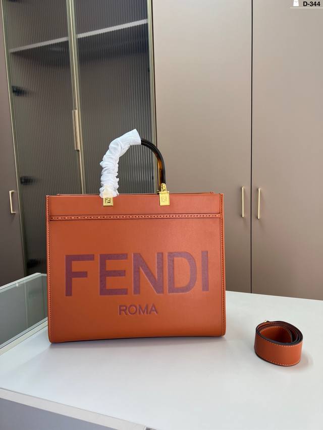 大 Fendi芬迪 托特包 精致美丽 高级优雅 很好驾驭，不挑衣服 D-344尺寸2323 35×30配盒
