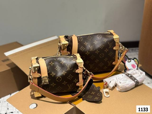 Size：23*16Cm 大 18*13Cm 小 超时空爆款 Lv 23王炸新款包Trunk 谷爱凌 走秀小软箱S来了终于 超级洋气 Upupup 搜索Lv 软