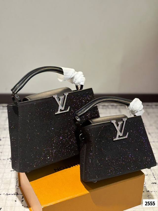 配折叠盒子 Lvcapucines 满钻贵妇包 超繁琐制作工序，女王范儿必备，经典大Logo设计，结合Monogram经典小花元素简洁大气，尺寸合理、容量Ok，