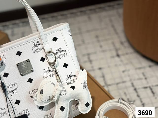 Mcm 原单20Tote 菜篮子 茶金Mc 新款购物袋 菜篮子手提肩背超实用 原单正品东莞Mcm国内代工厂p代加工全包正品工序全方位对花每一针每一线纯手工缝制品