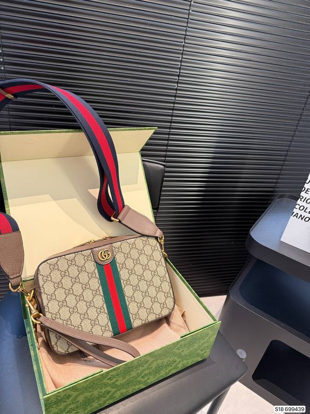 配折叠盒子 酷奇相机包Gucci古驰.上新啦古驰的包一整个美住尺寸24 16 货号699439