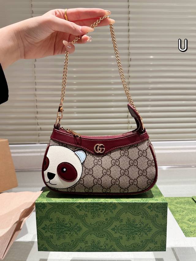 牛皮版本 Gucci Ophidia Mini麻将包 巴掌大小的造型真的贼可爱呀！ 对于迷你小玩意真的毫无抵抗力！ 尺寸18 10Cm