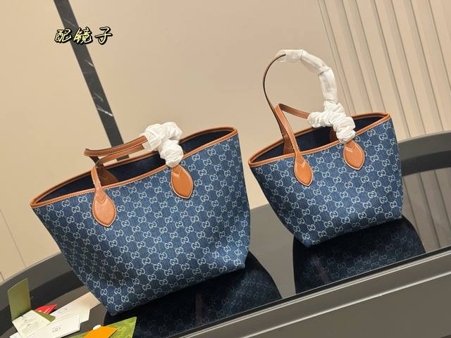 双面可用 Gucci 购物袋 古奇发现一-款可以随便 一塞就出门的酷奇Ophidiatote购物袋， 一定是最适合洒脱随性的小仙女了， 尺寸: 25Cm 35C