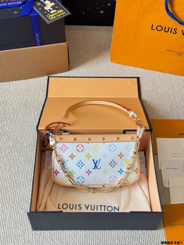 原单版本 牛皮 Lv村上隆联名款麻将包 2025早春走秀款 枕头包 Lv 路易威登 新款经典枕头包单肩斜挎女包 尺寸20 13Cm 折叠盒包装