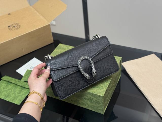 配折叠盒飞机盒 Size: 25Cm 古奇酒神包包 经典！经典款式！ 经典全皮 超级好背！百搭！ 上身超级有气质！ 超级难买哦！