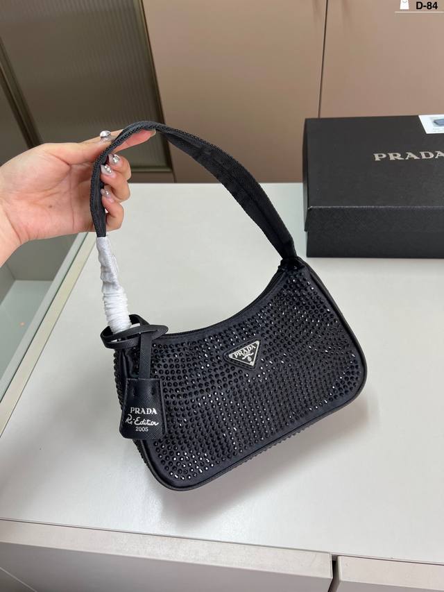 prada普拉达 复古法棍包 Hobo腋下包 月牙包 D-84尺寸22×12配盒