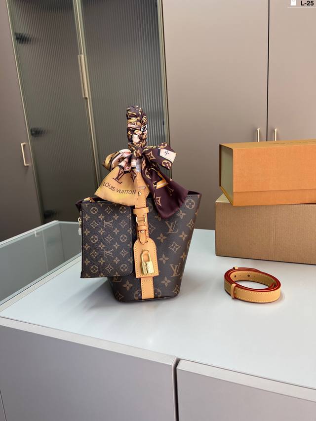 装饰锁头不带钥匙 Lv路易斯威登牛仔水桶包 L-25尺寸17×18折叠盒飞机盒