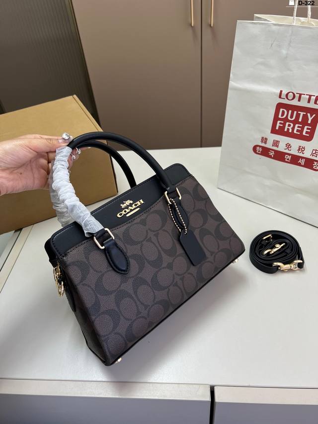 蔻驰Coach Andrea戴妃包 好看的造型，简约大气不失典雅 经典戴妃包款式非常百搭又实用 D-322尺寸24×17飞机盒