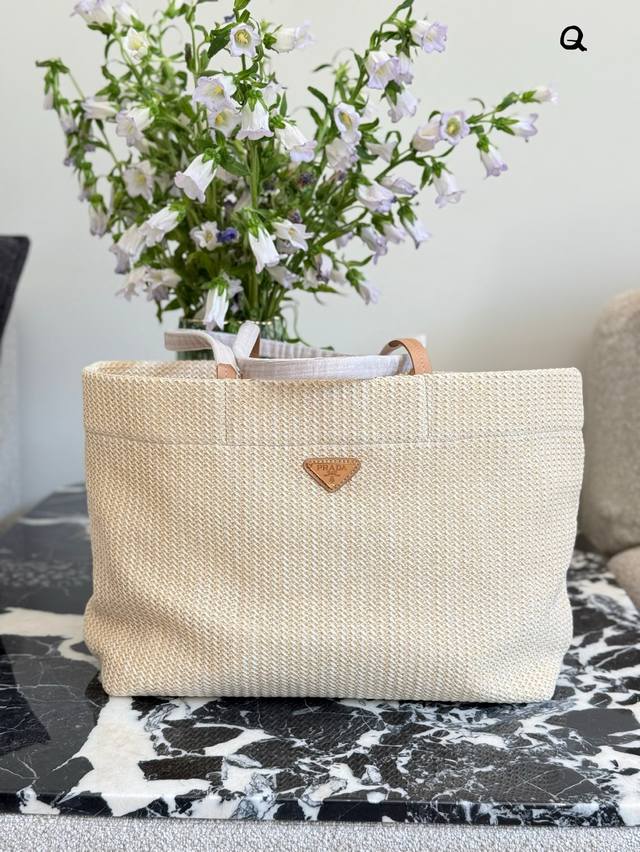 prada草编购物袋40Cm prada草编购物袋40Cm