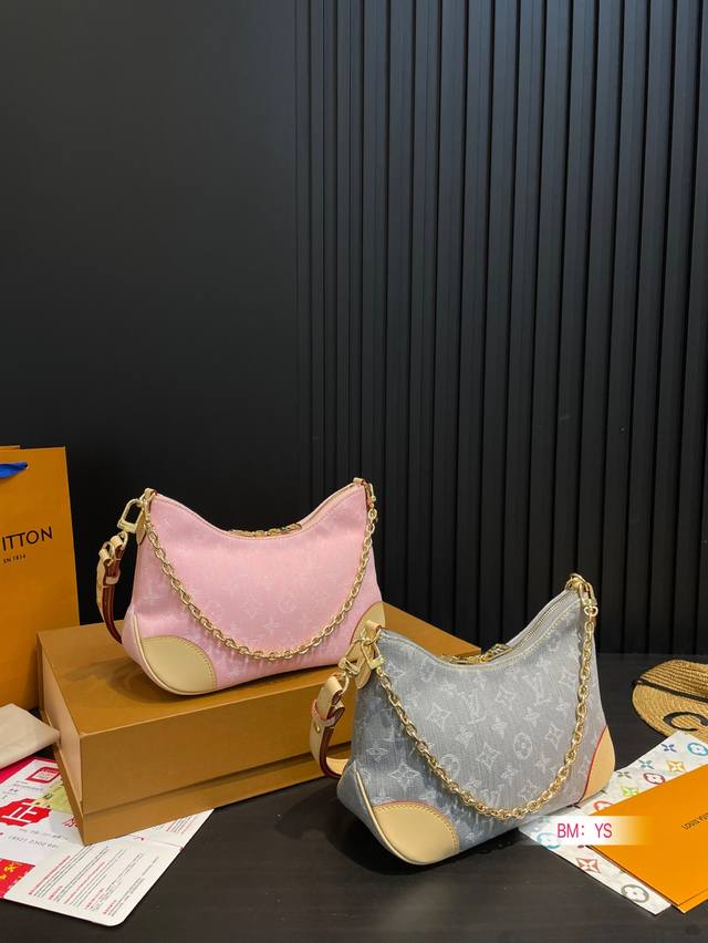 配折叠礼盒 Lv牛角包牛仔系列这么美的包我不允许你们还不种草，容量也特别够用，随性懒惰。尺寸30*19