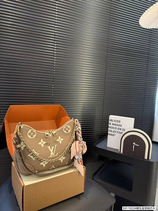 配飞机盒折叠盒子 支持芯片验证 全钢五金 Lv大象灰牛角包中古款牛角包定制版经典单肩包配置肩带链条单肩斜挎都无敌好看百搭！超级时髦 给你想不到的惊艳尺寸：29