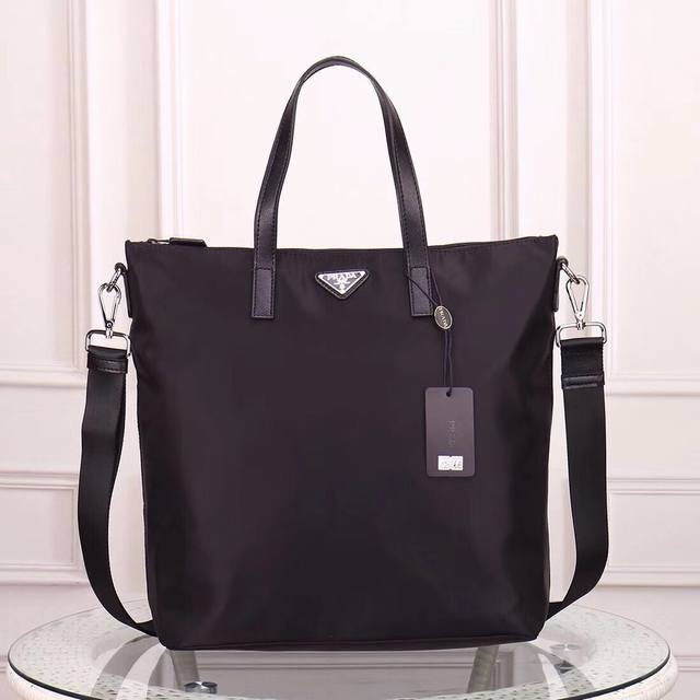 prada-普拉达公文包官网同步 采用原版进口防水布料配原版五金 可手提可斜挎 做工细节精致 手感舒服 代工 原版品质尺寸：38.33.16Cm290