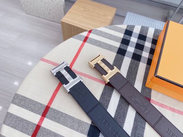 爱马仕 原单专柜新款扣头搭配双面进口皮腰带平纹压Logo新工艺 提升了皮带本身的档次带头亮面工艺 精钢打磨 不褪色宽度3.8工艺精湛 结合原单支持验货！ 附带原