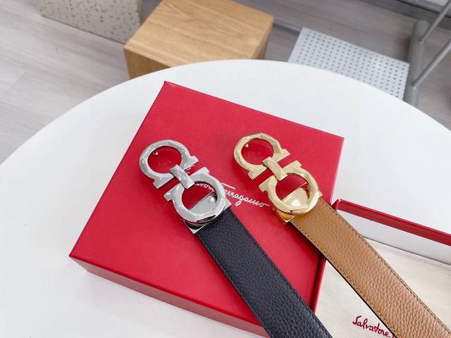 米兰时装周新款 正品有售Ferragamo 菲拉格慕 Italy专柜在售正品 此款采用原單纹制作 走线油边细致 正品开模 搭配原版Gancio五金 3.5Cm规