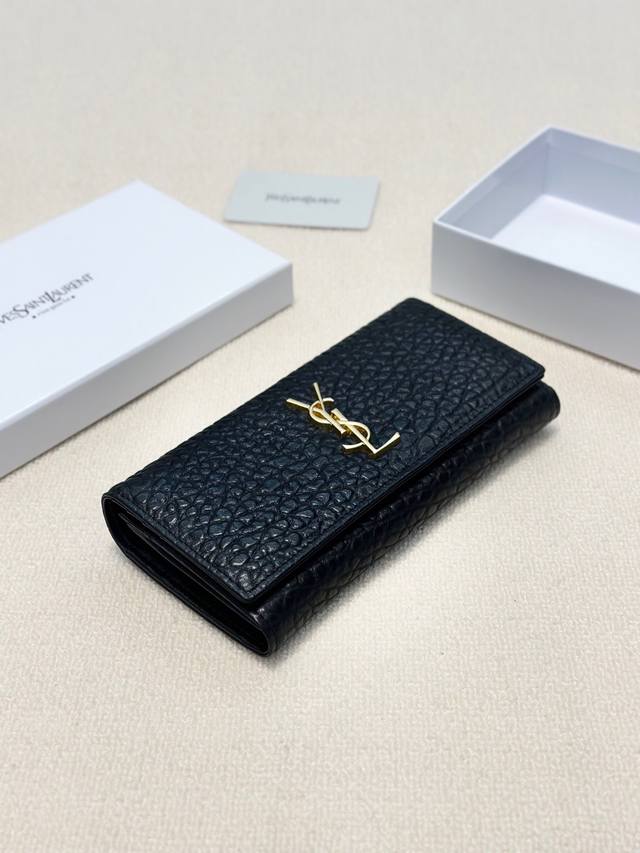 颜色 黑 粉尺寸 19X10圣罗兰款钱包进口小牛皮压花质感一流独一无二风格，实用内阁超美超时尚美女必备单品