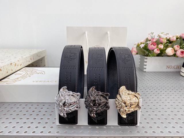 范思哲-纯牛皮 高档货 纹路清晰 手感超好 炸街 宽度:3.8厘米 配套美国Simon-全套包装 正品一致的吊牌全套包装 配纸袋 礼品盒 亲们下单一定备注腰围