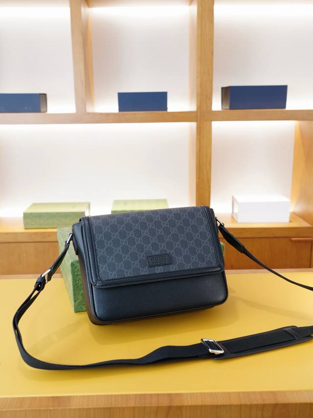 gucci 古驰 官网同步 高版本 斜挎单肩背包 永恒不过时的标志性产品 纯原单小牛皮 顶级五金制作 非市面普通版本 贸易公司订单货 全部实拍 实用性非常高 完