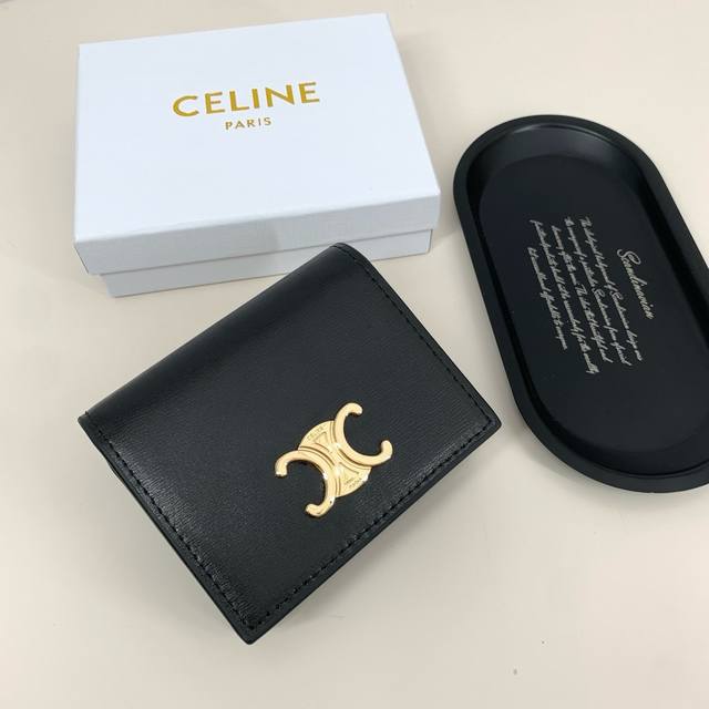 celine 3867颜色 老花 黑 灰 粉 棕尺寸 10.5X9Celine 专柜最新款出货！采用头层牛皮，精致时尚！