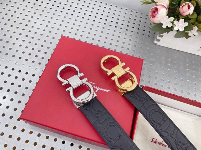 ferragamo菲拉格慕 皮帶腰帶 將摩登設計與精湛的手工技藝完美結合；打造出風格華貴典雅，實用性和款式並重；手感柔軟舒中，3.5Cm寬 搭配最新原版真空電鍍