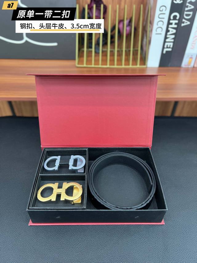 ①带①扣 ①带②扣 原单钢扣版菲拉F家 打孔尾夹 正版开模 此款腰带双面采用原厂牛皮带身，精密电镀标志性纯钢搭扣 对版专柜。3.5Cm 如需木盒40