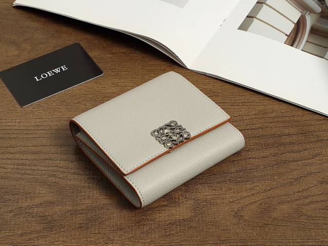 型号：L1124 颜色：灰白 尺寸：10.5Cm*9.5Cm