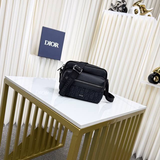 市场最高版本 原单品质 正品打版 保证进口头层牛皮，拒绝二层皮，拒绝超纤皮 迷你 Rider 2.0 拉链式信使包 黑色 Oblique 印花面料和黑色粒面牛皮