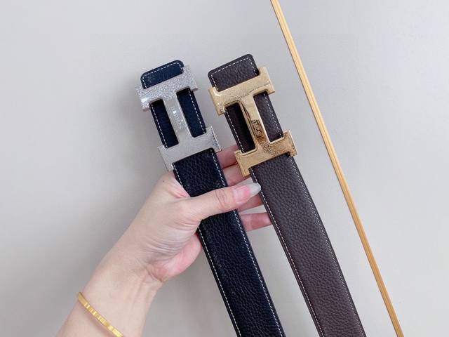 爱马仕宽3.8Cm进口原版Togo皮腰带 扣头金属工艺，经手工打磨而成。扣头可随意选择搭配皮。双面使用，高端商务休闲款 专柜包装