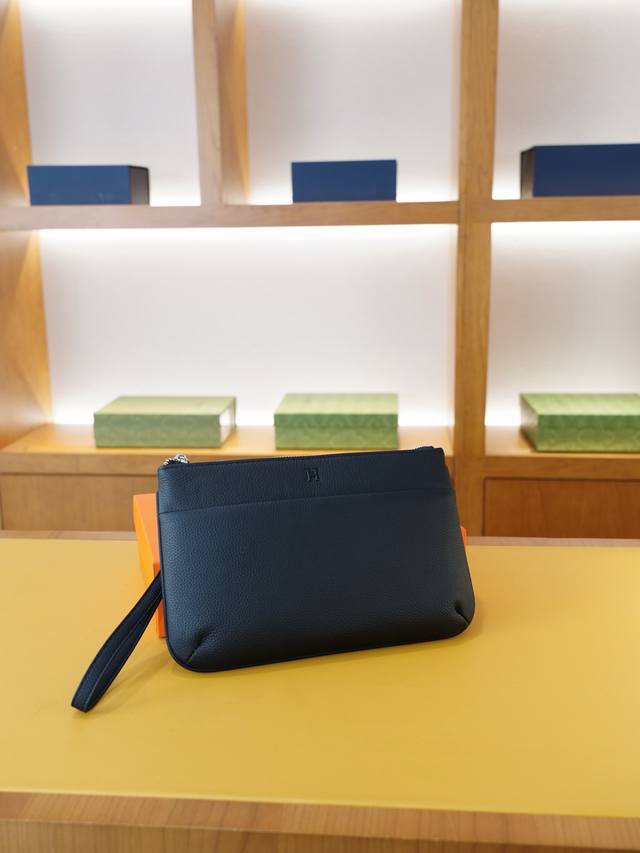 爱马仕 官网同步 高版本 手拿包 全球轰抢单品 原单牛皮制作 质感超好 日常出门经典百搭 一眼万年的款式 非市面普通货 贸易公司订单货 配礼品盒包装等.. 规格