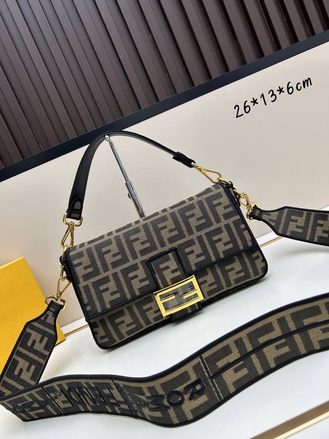 配盒 F E N D 1 最新 Baguette Ff Logo 老花刺绣系列#It’S Not A Bag，It’S Baguette # 26X13X6Cm