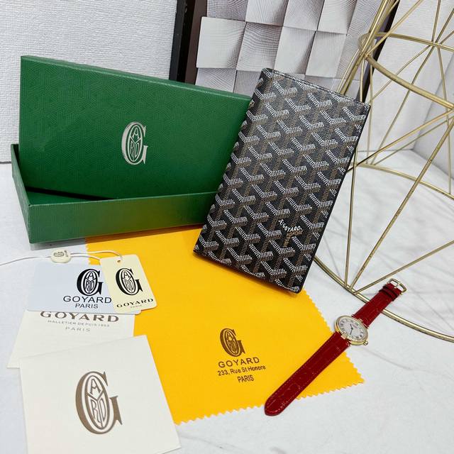 戈雅多功能旅行钱包 机票夹 ，附主票仓1个，侧开票仓2个，机票隔层2个，卡位9个，集时尚多功能为一体，可以存放机票、现金、护照、各种银行卡等。 款号: 9812