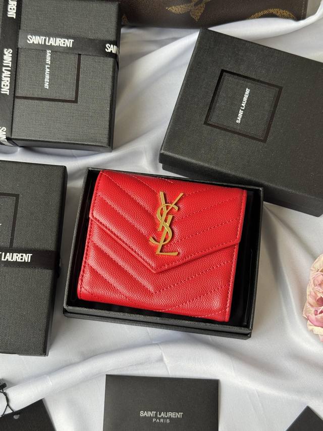 ysl-Saint Laurent 配全套专柜最新包装 Slp三折钱包球纹进口牛皮，背面开叉外袋，六个卡片槽，一个拉链袋，一个纸币隔层，四个票据隔层 可手拿，放