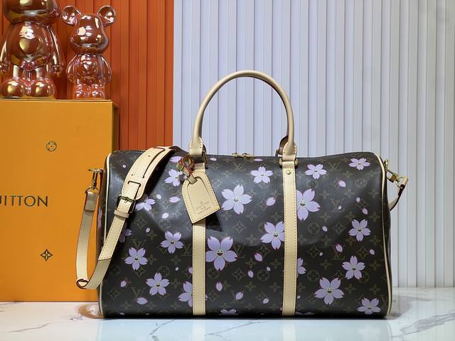 m41416 村上隆樱花 本款 Keepall BandoulièRe 45旅行袋选用 Monogram Macassar 帆布，为侧带、名牌、织物内衬和顶部皮