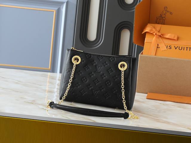 升级原版 M43775 M43776 M43777 M43750 本款Surene Bb 手袋 路易威登推出的新款Surene Bb手袋，由Monogram帆布