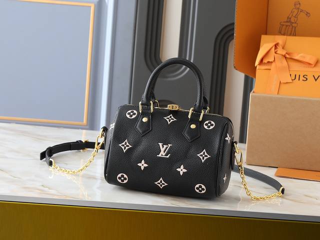 升级原版 M14291 M58953 本款 Speedy BandoulièRe 20 手袋焕新品牌经典 Monogram Empreinte 皮革，以相同色调