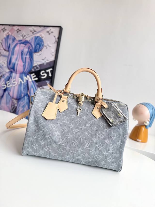 163C动态芯片配专柜包装』 海外原单M13344独家实拍！本款 Speedy Soft 30 手袋依托路易威登精湛漂白工艺，于棉布表面描摹诞生于 2005 年