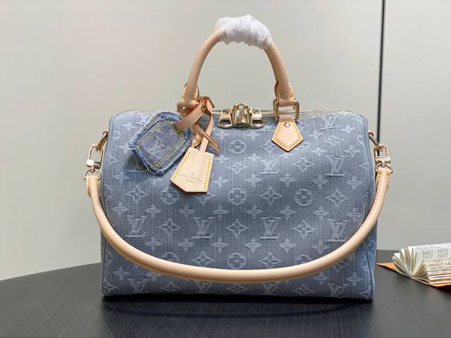 出厂价P 顶级原单 M13344灰色 牛仔Speedy枕头包 Speedy Soft 30 手袋 本款 Speedy Soft 30 Yx手袋依托路易威登精湛漂
