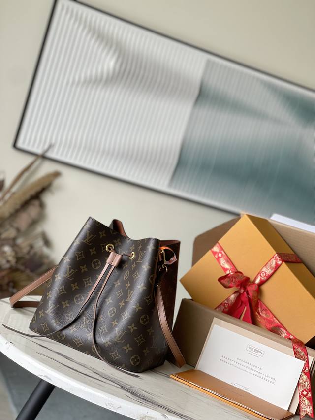 顶级原单M44887 焦糖色 独家实物图拍摄 支持验货对比 Neonoe水桶包 本产品已通过严格检验无瑕疵、触摸产品请带上手套、本产品不退换、先确认产品后在拆卸