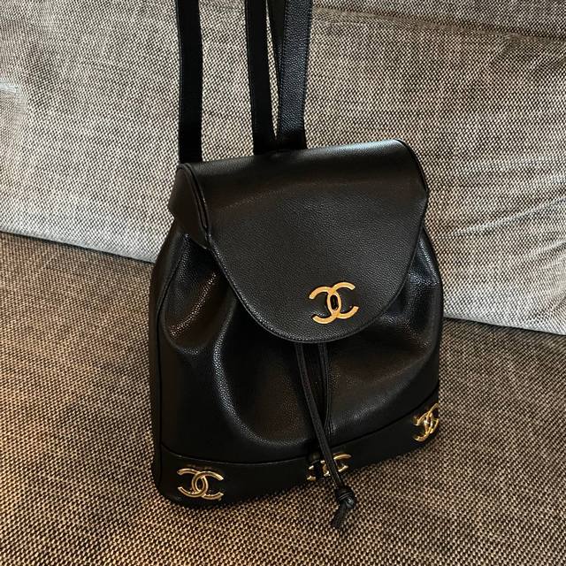 chanel Vintage 双肩包 尺寸:31X11X34Cm