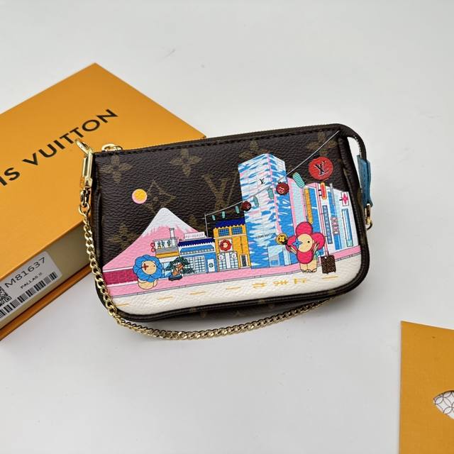 代购级 顶级原单 M81637本款 Mini Pochette Accessoires 手拿包来自 Vivienne Holidays 系列，以限定印花道出路易